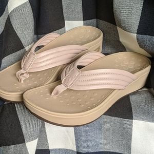Vionic sandals